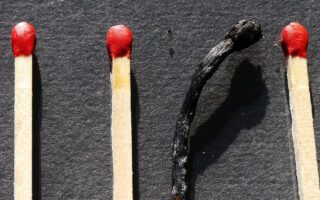 Burn out, bore out, brown out, épuisement parental, familial, social, professionnel